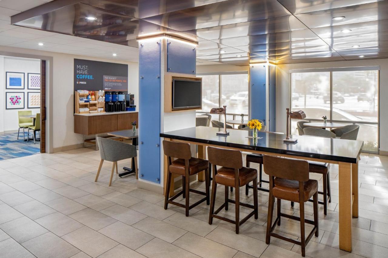 Holiday Inn Express New Orleans Downtown By Ihg Экстерьер фото